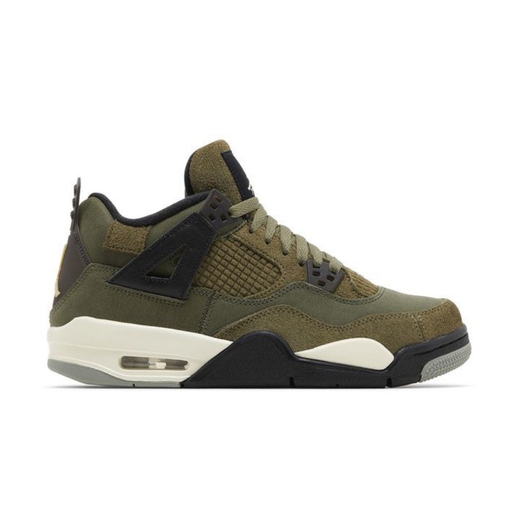 Jordan 4 gs
Craft medium olive
Brand new